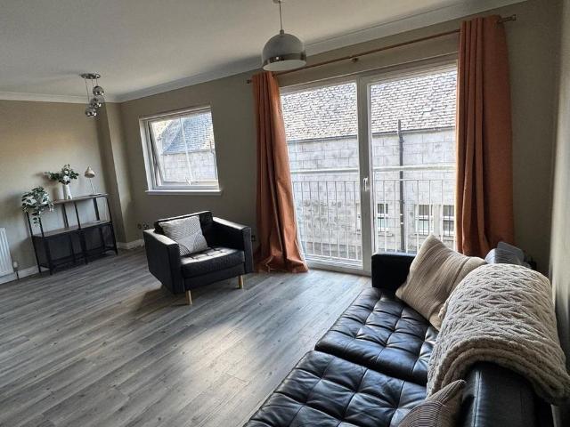 Townhouse for rent in Millhill, Musselburgh