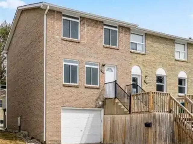 Townhouse for rent in Waterloo, Ontario