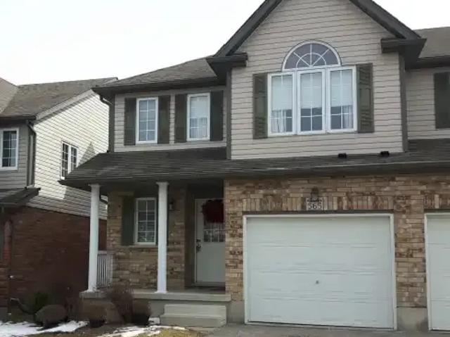 Townhouse for rent in Waterloo, Ontario