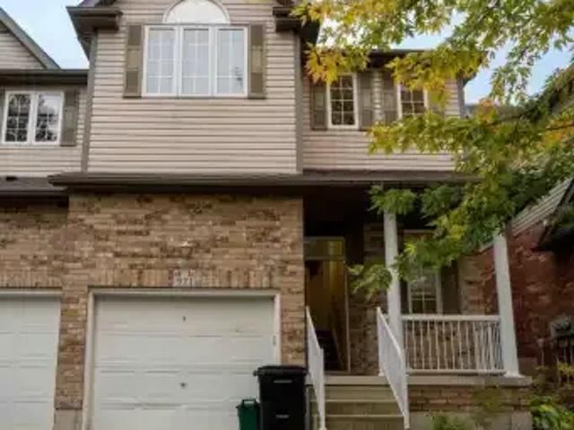 Townhouse for rent in Waterloo, Southwestern Ontario