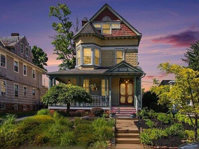 House for sale in Trenton, New Jersey