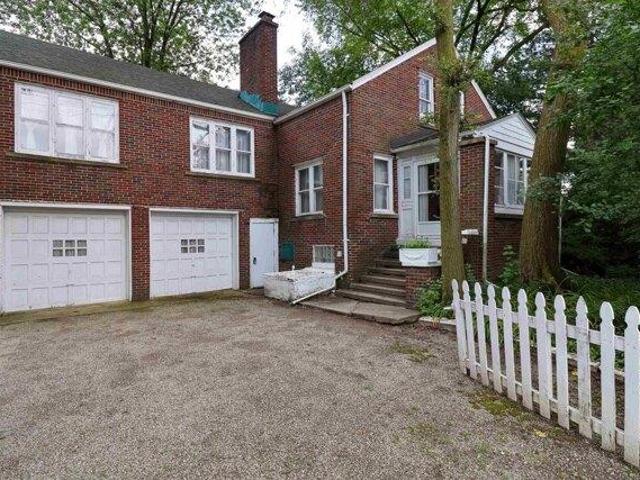 House for sale in Troy, Michigan