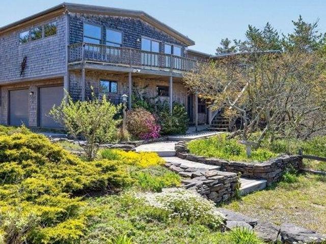 House for sale in North Truro, Massachusetts