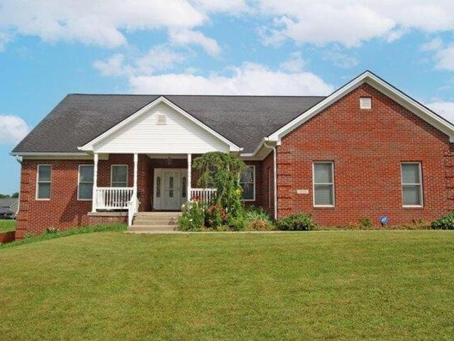House for sale in Versailles, Kentucky