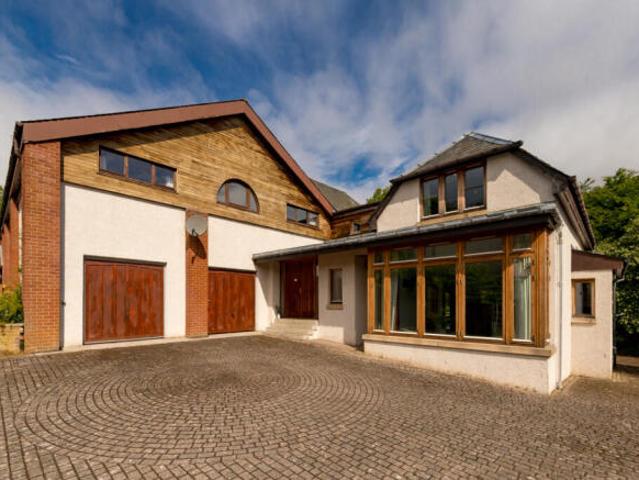 Farm for sale in Torphin, Colinton