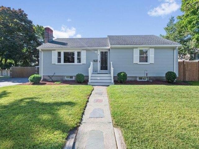 House for sale in Wakefield, Massachusetts