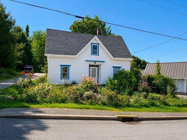 House for sale in Waldoboro, Maine