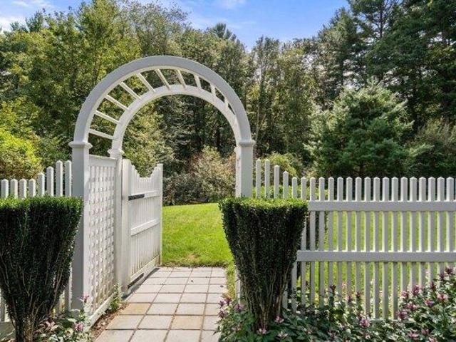 House for sale in Walpole, Norfolk County