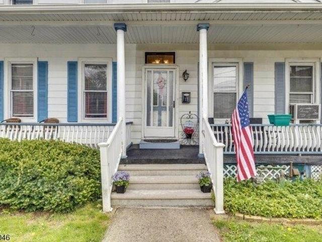 House for sale in Washington, New Jersey