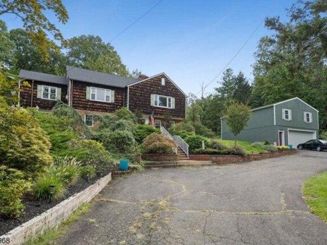 House for sale in Washingtonville, Watchung