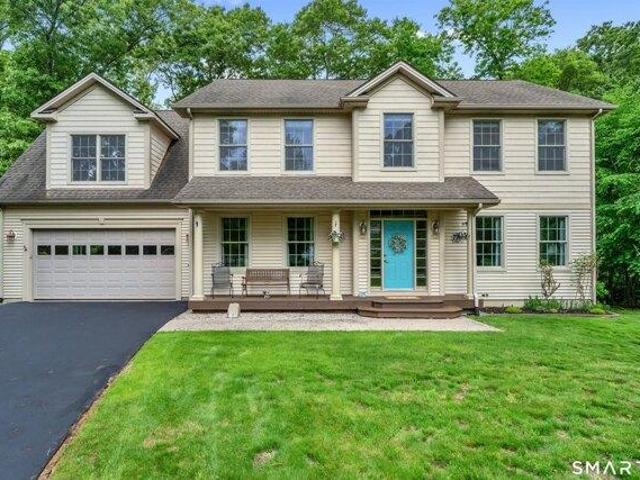 House for sale in Waterford, Connecticut