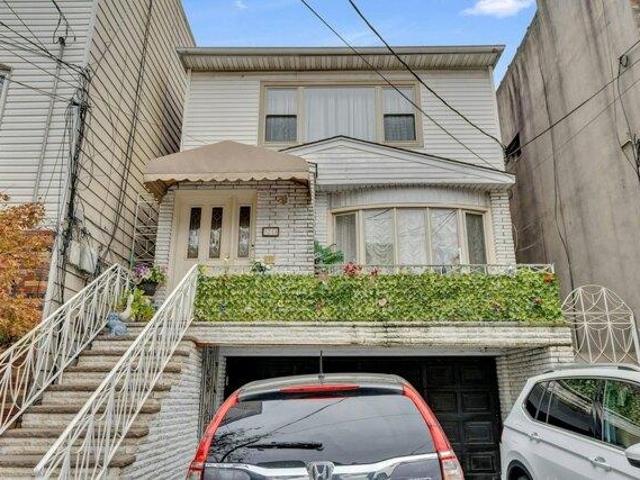 House for sale in Hudson, New Jersey