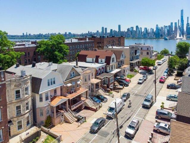 House for sale in Hudson, New Jersey