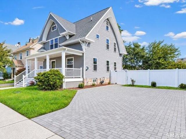 House for sale in Savin Rock, West Haven