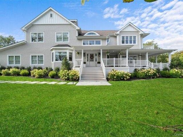 House for sale in Bohemia, New York