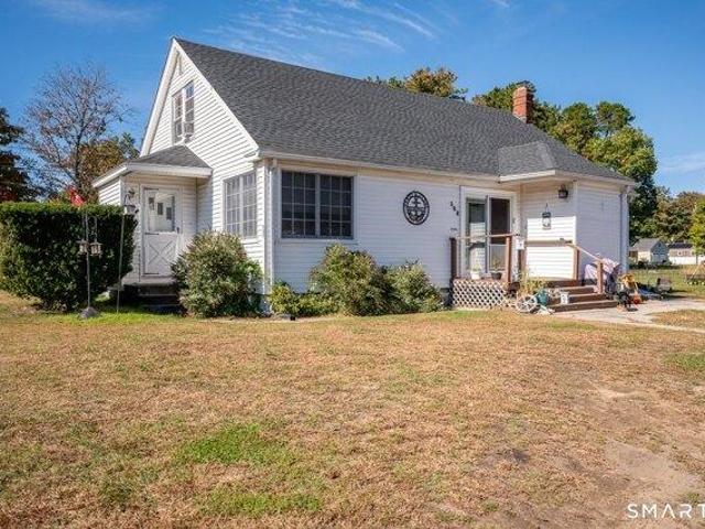 House for sale in Windsor Locks, Capitol Planning Region
