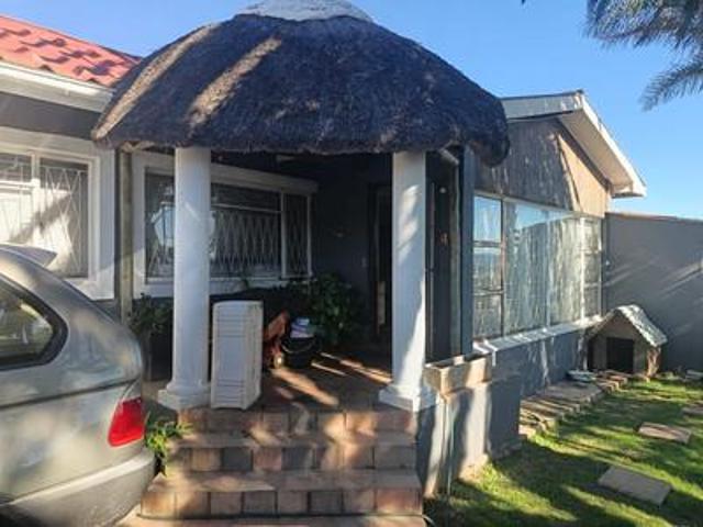House for sale in Uitenhage, Eastern Cape