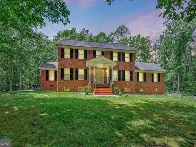 House for sale in Woodford