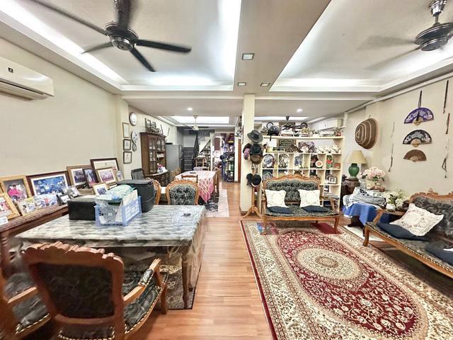Terraced House for sale in Country Heights Damansara, Kuala Lumpur