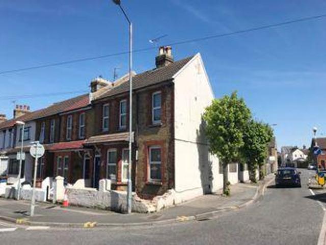 House for sale in Brompton, Gillingham