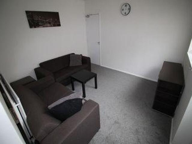 House for rent in Green Close, Warwickshire