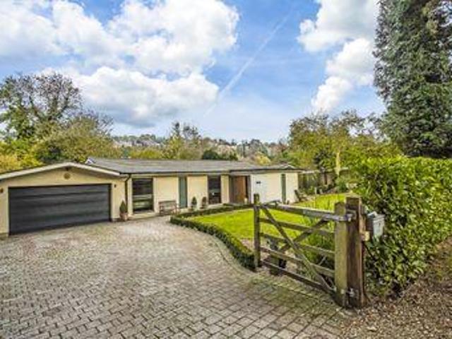 House for sale in Hillview, Surrey