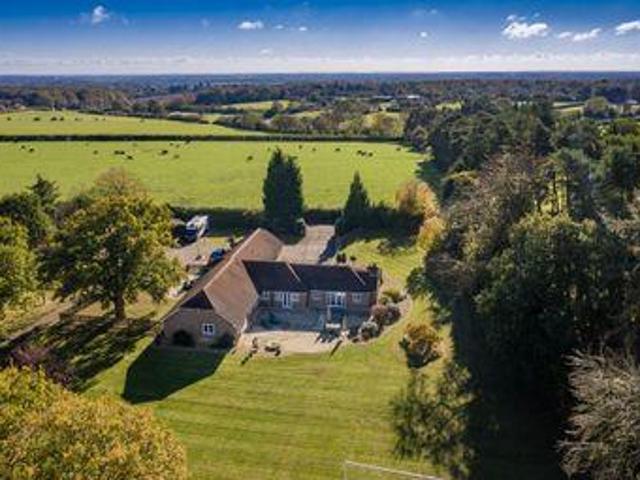 House for sale in Pouchen End, Hertfordshire