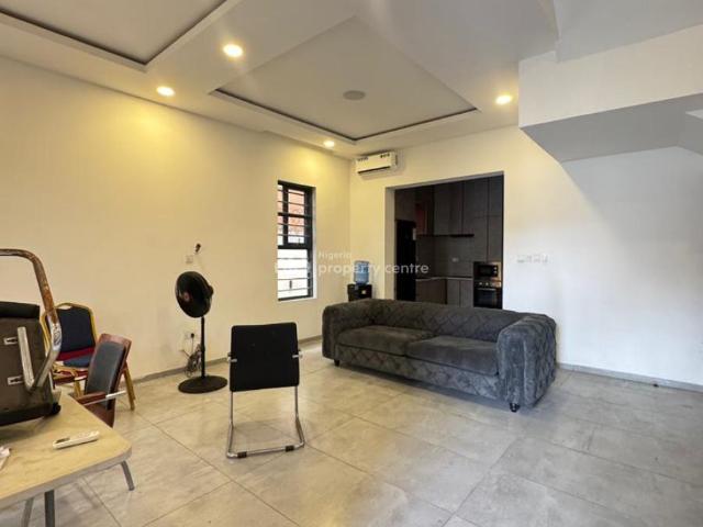 Detached duplex for rent in Eti Osa, Lagos