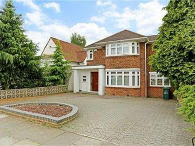 House for rent in Edgware, Greater London