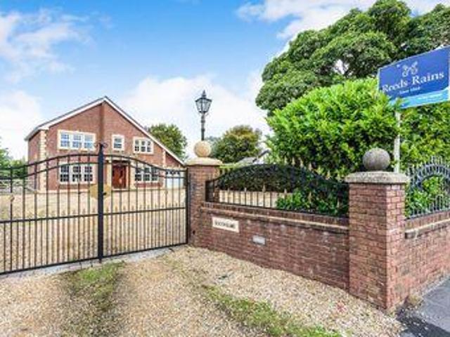 House for rent in Cabus, Lancashire