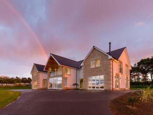 House for sale in West Calder, Scotland