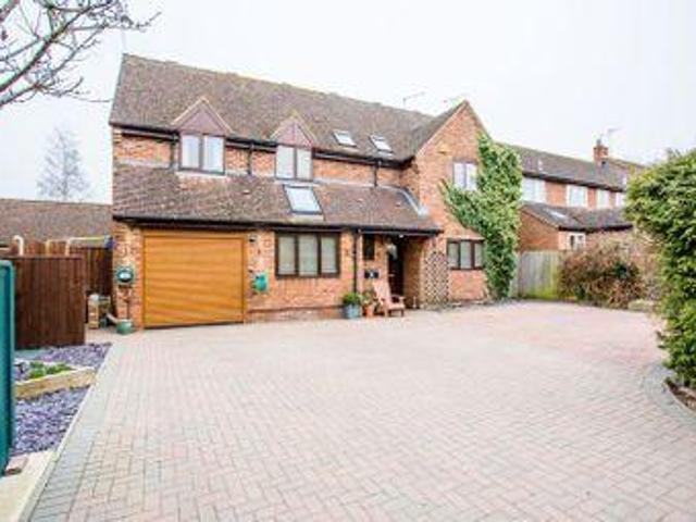 House for sale in Buckingham, Buckinghamshire