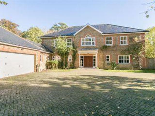 House for sale in Iver