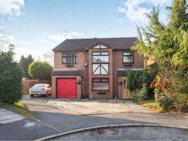 House for sale in Roby Mill, Lancashire