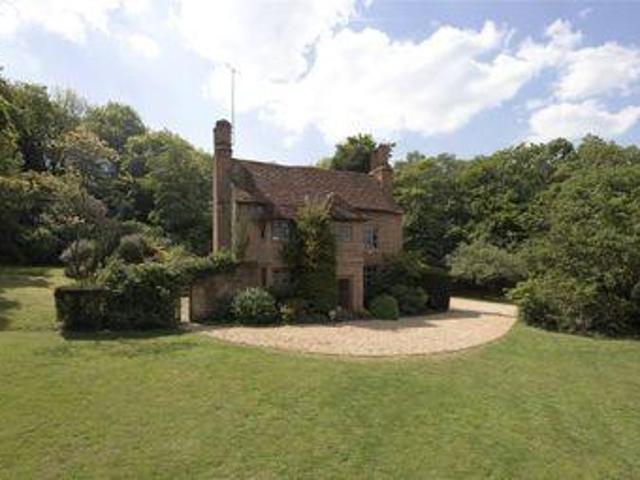 House for sale in Hook, Hart