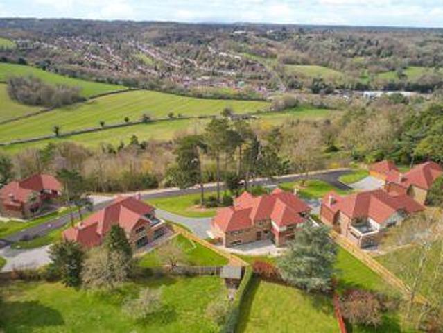 House for sale in Hillview, Surrey