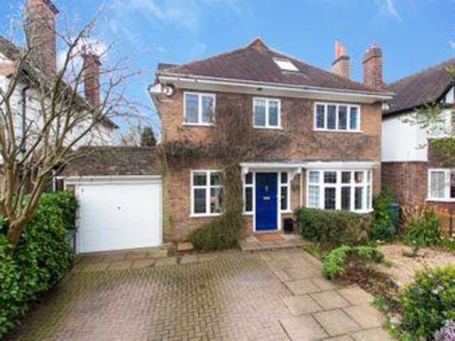 House for sale in Watford, Hertfordshire