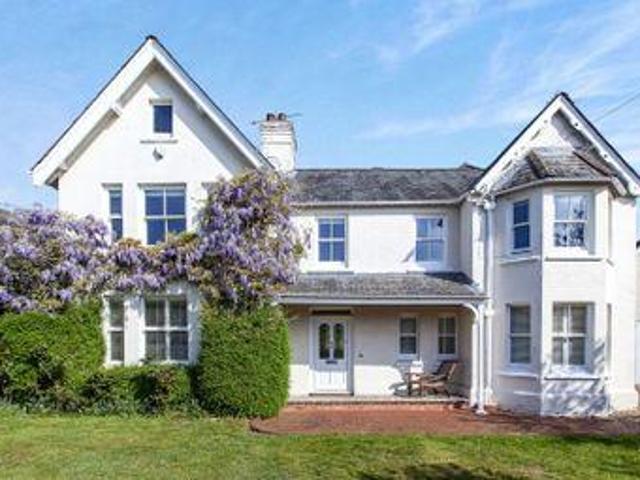 House for sale in Ascot