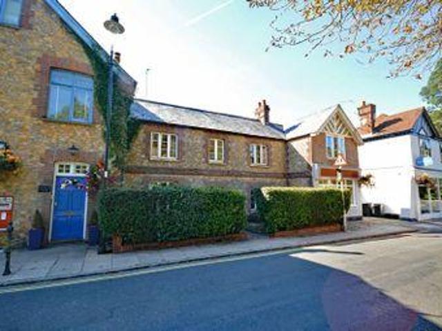House for sale in Fole, Surrey