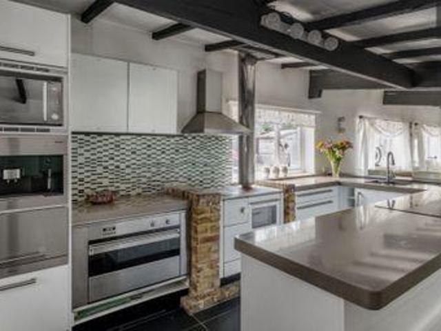 House for sale in Batchworth, Hertfordshire