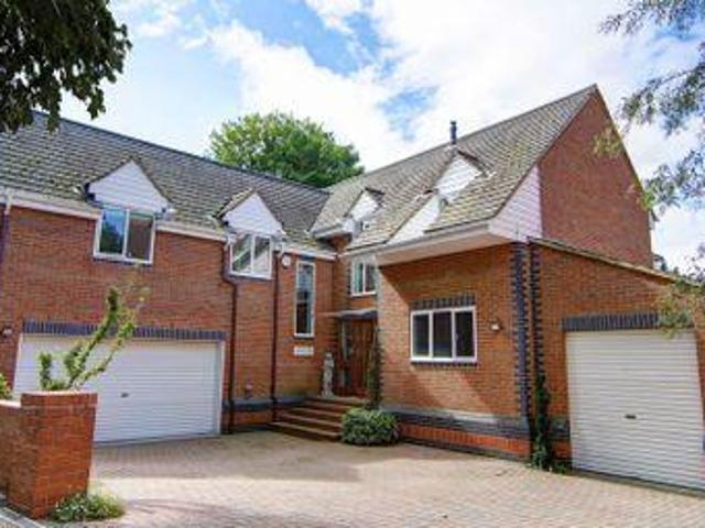 House for sale in Bourne End, Buckinghamshire