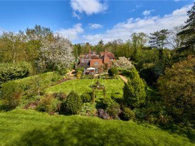 House for sale in Fole, Surrey