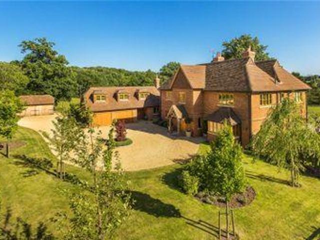 House for sale in Fole, Surrey