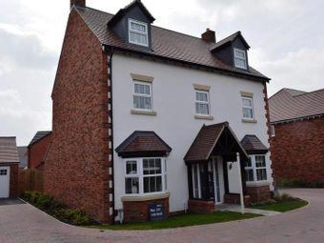 House for sale in Camp Hill, Warwickshire