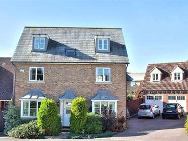 House for sale in Duton Hill