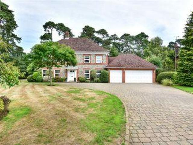 House for sale in Fole, Surrey