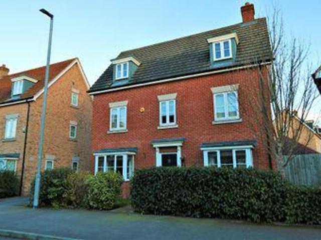 House for sale in Duton Hill