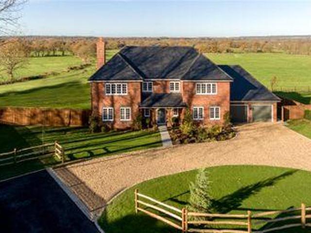 House for sale in Hillview, Surrey