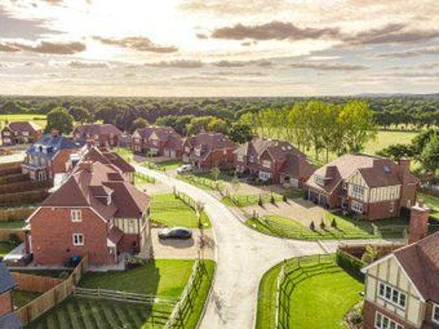 House for sale in Hillview, Surrey