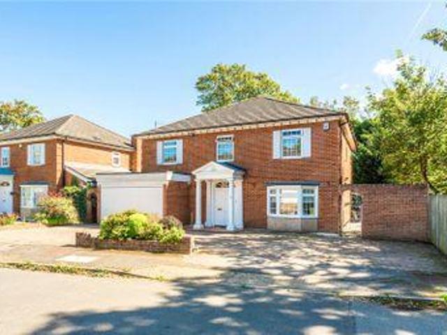 House for sale in Edgware, Greater London